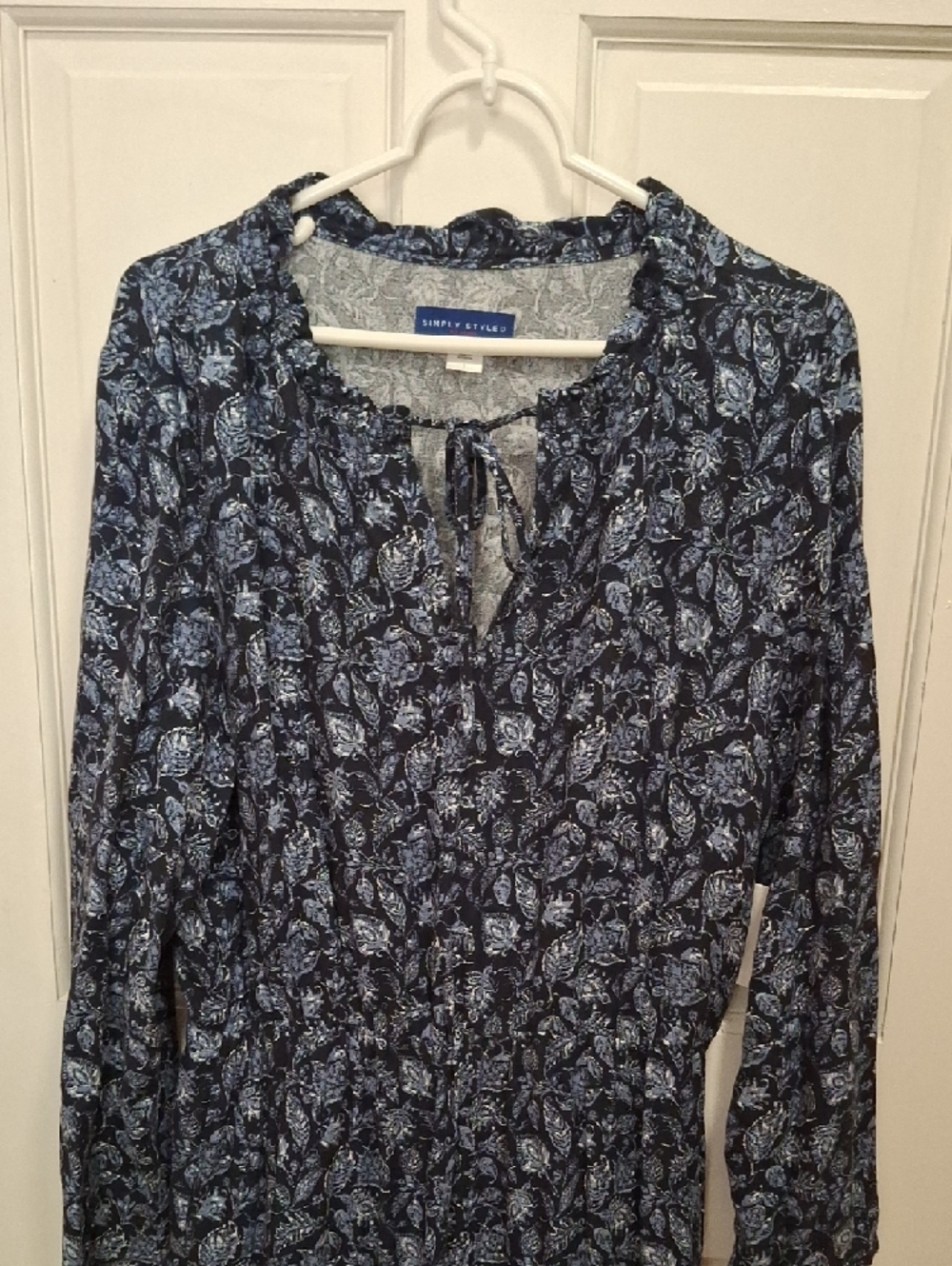 Simply Styled Navy Blue Floral Maxi Dress with Tie Neck Sz L